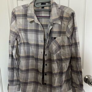 Patagonia Gray and Cream Checkered Shirt women size 6 worn once